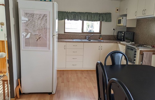 Busselton Cabin | Goin Coastal Cabin 94 Geographe Holiday Park