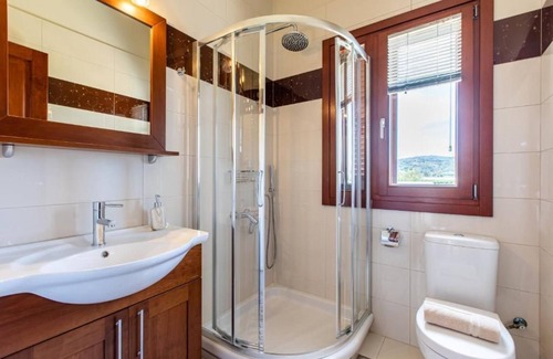 Drapanias House | Gold Crest Home in Drapanias beach, Nopigia