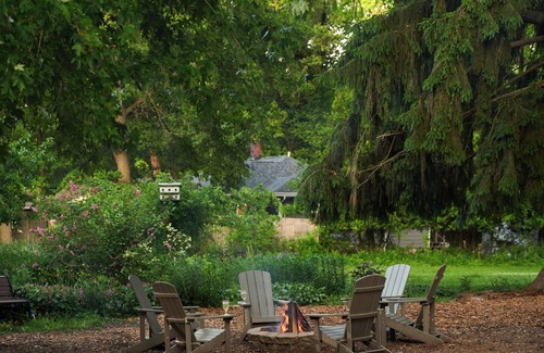 Union Pier House | Goldberry Woods Estate on 30 acres with Farm/Kayaks/Trails/Pool/Beach- Sleeps 50