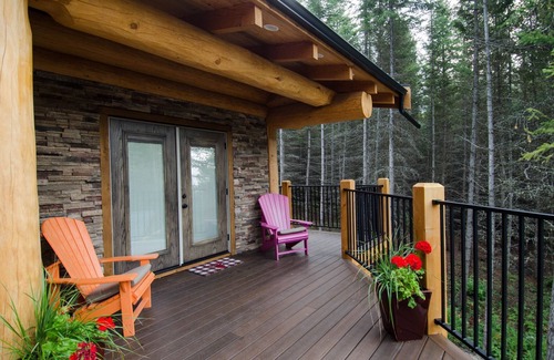 Golden House | Golden Acre Mountain Lodge Dawson suite