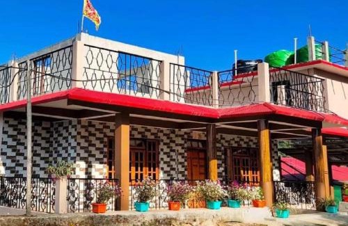 Rishop House | Golden Apple Garden Homestay by StayApart