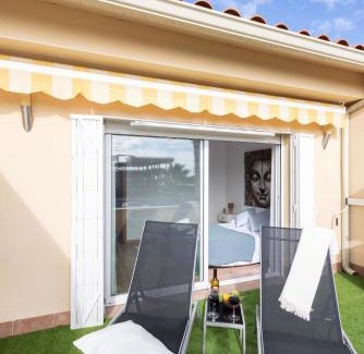 Vilafranca del Penedes Villa | Golden Coast Retreat by Fidalsa
