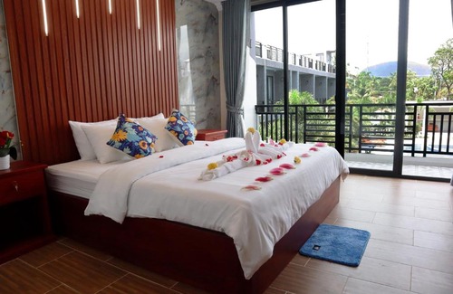 Kampot Hotel | Golden Crab Boutique