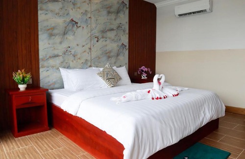 Kampot Hotel | Golden Crab Boutique