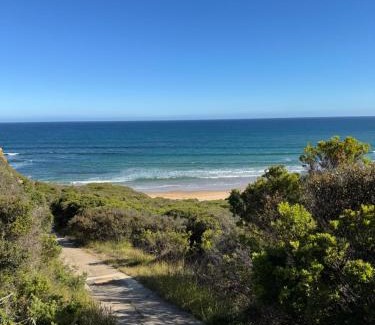 Jan Juc House | Golden Days Shack in Jan Juc, Great For Surfers, Family-Friendly, 4-Min Walk to Beach