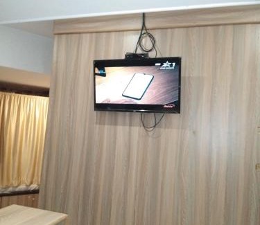 Andheri Bed & Breakfast | golden dormitory