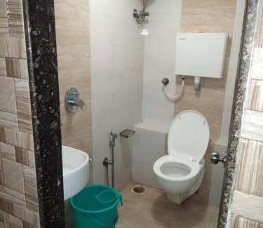 Andheri Bed & Breakfast | golden dormitory