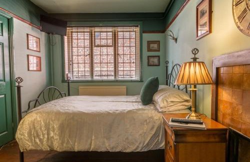 Chester Hotel | Golden Eagle