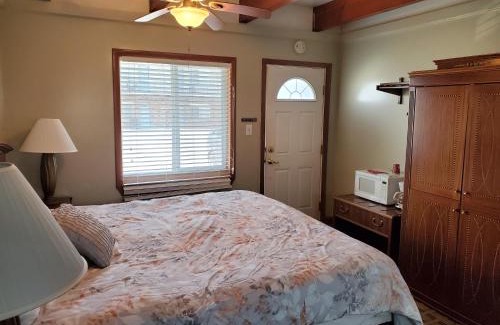 Plattsburgh Hotel | Golden Gate Lodging
