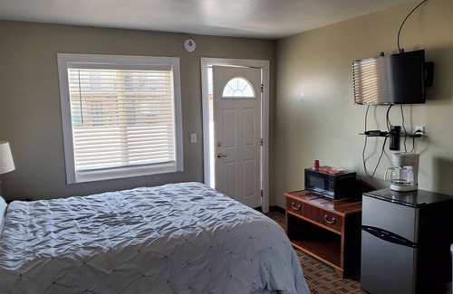 Plattsburgh Hotel | Golden Gate Lodging