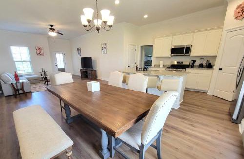 Lake Charles House | Golden Horizon Escape