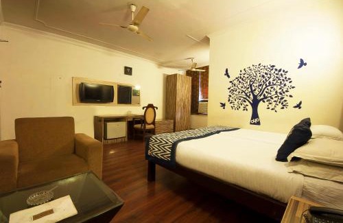 Safdarjung Enclave Hotel | Golden Leaf Hotel