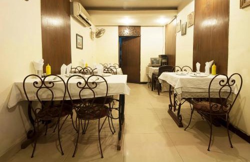 Safdarjung Enclave Hotel | Golden Leaf Hotel