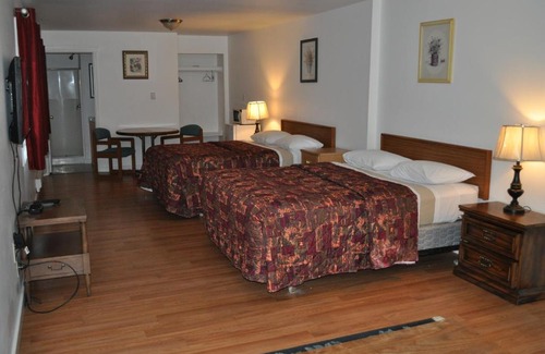 Raymond Hotel | Golden Lion Motel