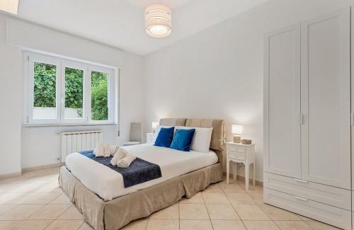Lido di Camaiore Apartment | GOLDEN LUXE - Sunset by the Sea