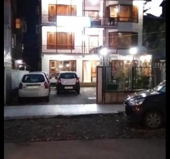 Laripora Hotel | Golden Palace Pahalgam