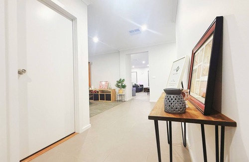 Clyde North House | Golden Palm Palace- A perfect balance for stay away holiday and modern life