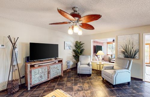 Laguna Vista House | Golden Palms