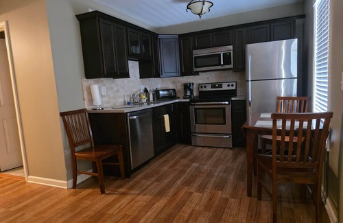 Dahlonega Villa | Golden Pines Villa on Choice Avenue - Steps to Downtown