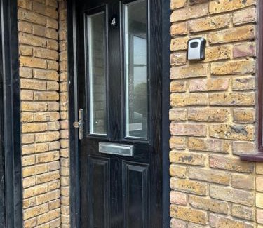 Chelmsford House | Golden Raspberry