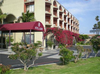Harbor Hotel | Golden Sails Hotel