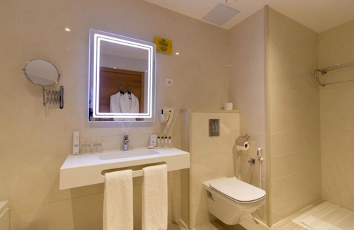 Algiers Hotel | Golden Tulip Opera Alger