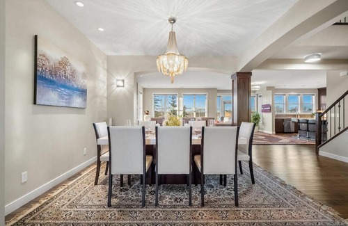 Southwest Calgary House | Golden View Manor