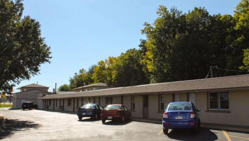 Junction City Hotel | Golden Wheat Budget Host Inn Junction City