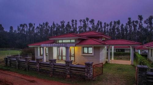Yercaud Villa | Goldenoaks Resort
