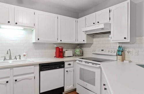 Fontana House | Golf Cart Included with booking