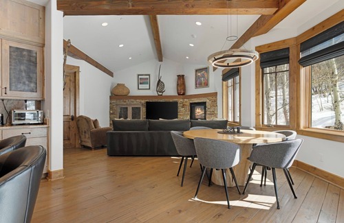 Edwards House | Golf Course Access - Private Hot Tub, Game/Media Room - Valet Parking at Ritz Carlton