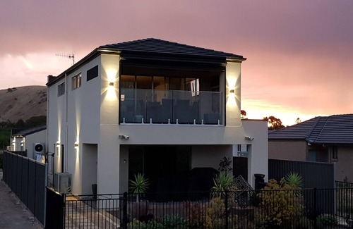 Normanville House | GOLF COURSE FRONTAGE With magnificent views,