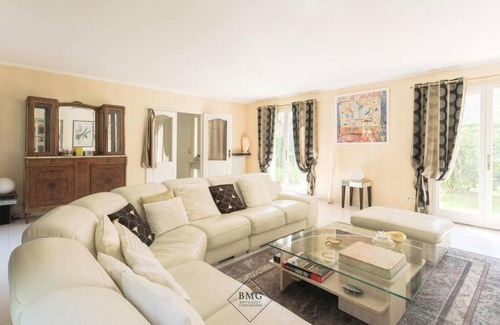 Bussy-Saint-Georges Apartment | Golf House Disneyland BMYGUEST