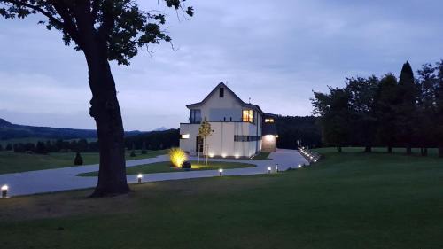 Novy Bor Hotel | Golf Resort Česká Lípa