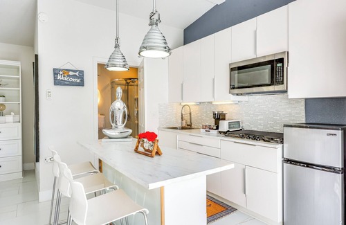 Magnesia Falls Cove Apartment | Golf, Shop & Hike: Sleek Rancho Mirage Studio