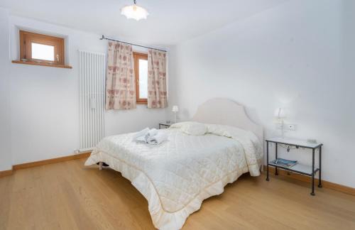 Tarvisio Apartment | Golf View APT with parking and mountain view!