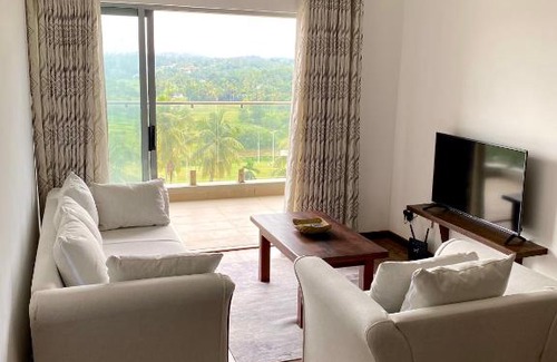 Polgasowita Apartment | Golfers' Paradise Kahathuduwa