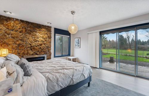 Gresham House | Golfview Ranch