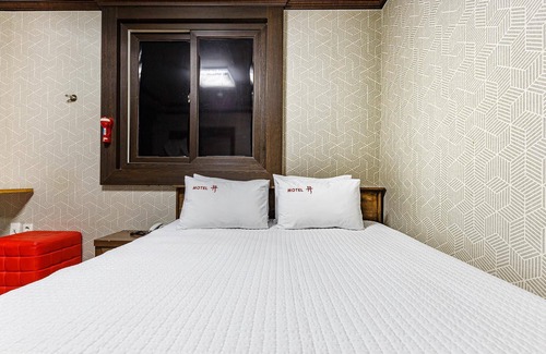 Gongju Hotel | Gongju Myu