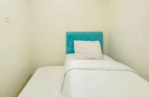 Rawasari Apartment | Good Choice and Homey 2BR at Green Pramuka City Apartment By Travelio