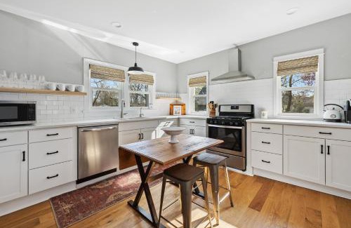Three Oaks House | Good Karma Guesthouse