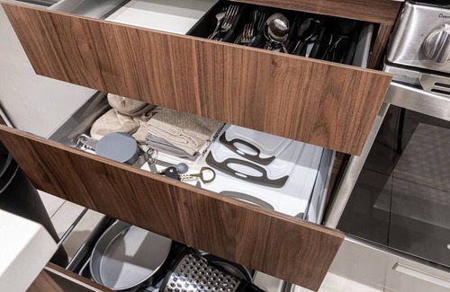 Downtown Newark Hotel | Good Vibes 1BR ! Walk to NJ Penn ! 30 min to NYC