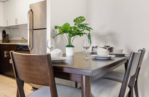 North Brookline Apartment | Gorgeous 2bd/1.5ba Next to BU 7408