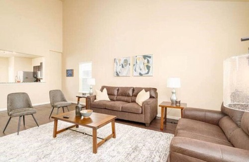 Austin House | Gorgeous and Close to Everything