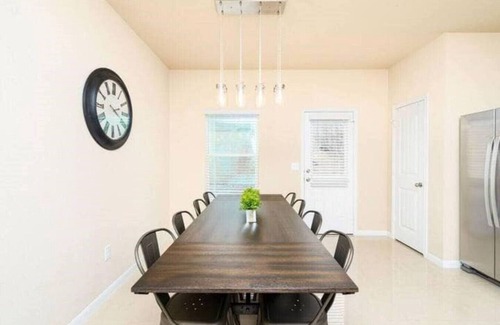 Austin House | Gorgeous and Close to Everything