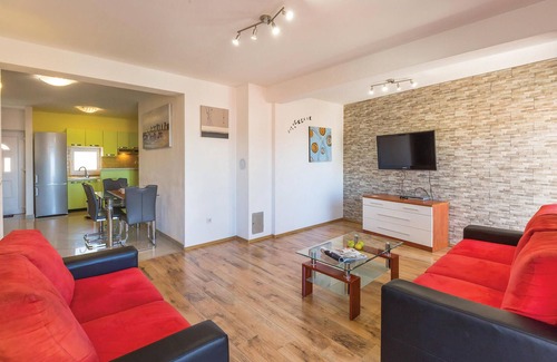 Baska Voda Apartment | Gorgeous apartment in Baska Voda