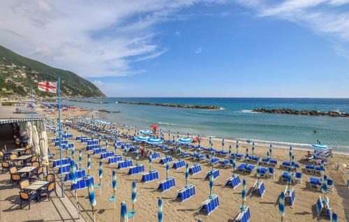 Ghiaia Apartment | Gorgeous Apartment In Deiva Marina