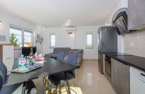Barbat na Rabu Apartment | Gorgeous apartment in Barbat with Wi-Fi