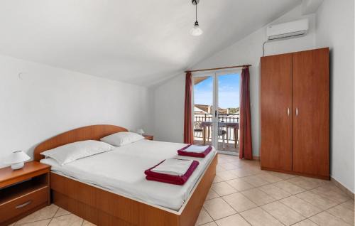 Grebastica Apartment | Gorgeous Apartment In Grebastica