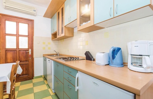 Senj Apartment | Gorgeous apartment in Senj with kitchen